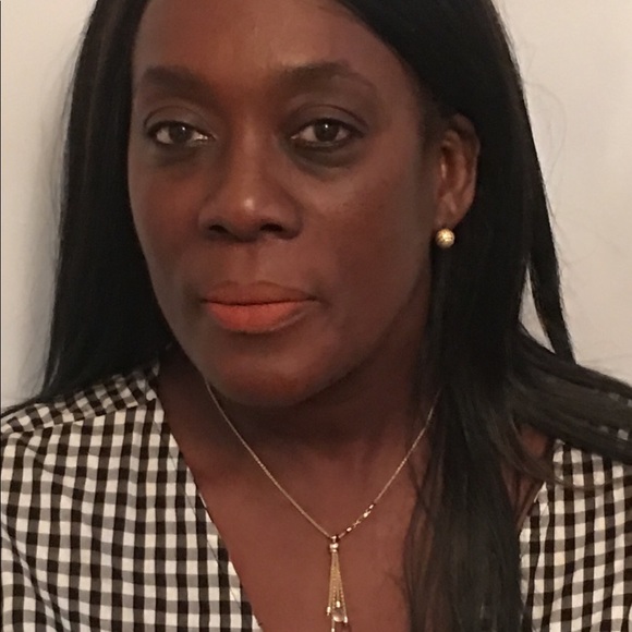 Meet your Posher, Sandra - Picture 1 of 1